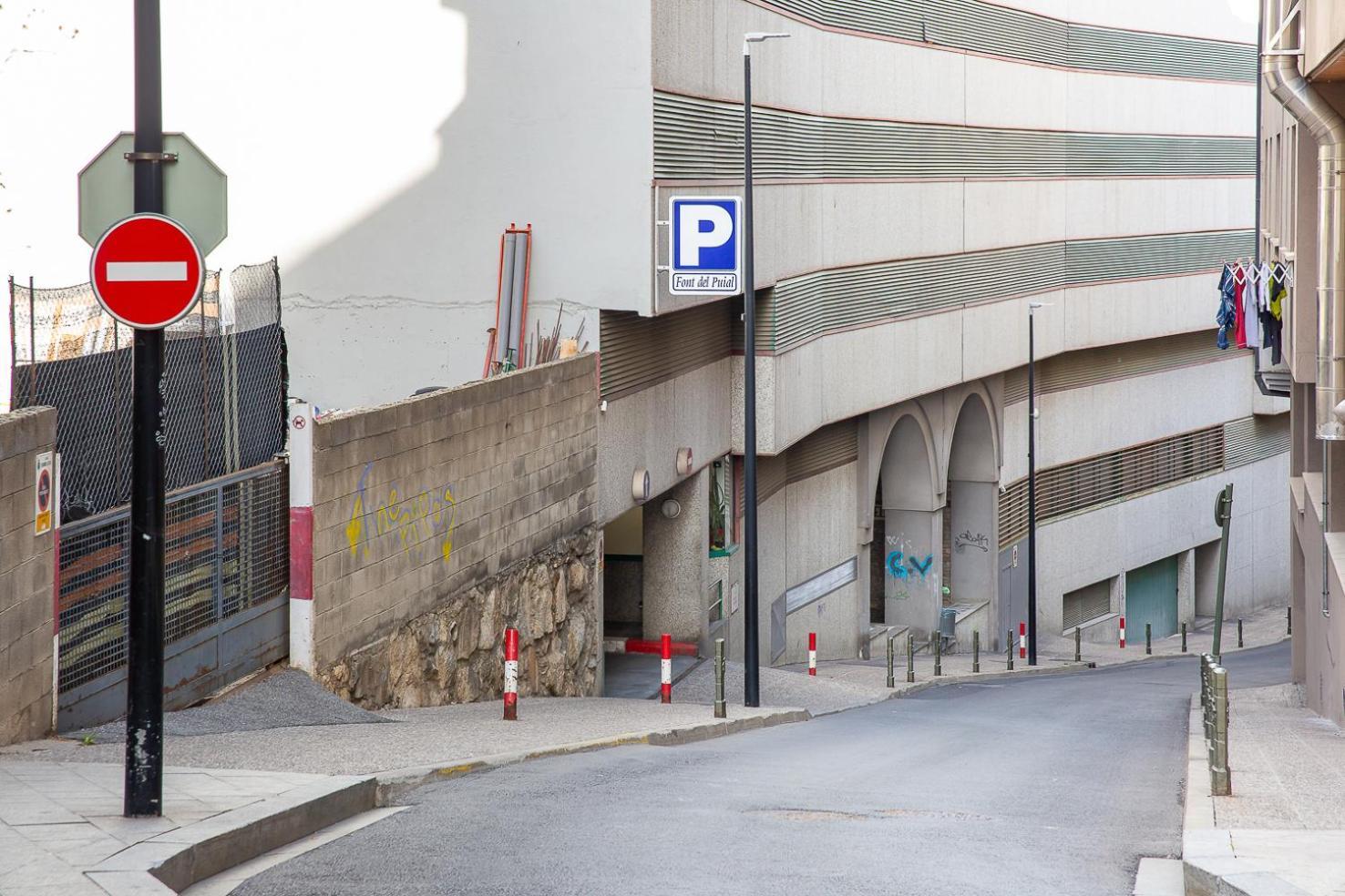 Apartamento Andbnb I Apartamento Centrico Con Terraza Y Parking Gratuito Andorra la Vieja Exterior foto